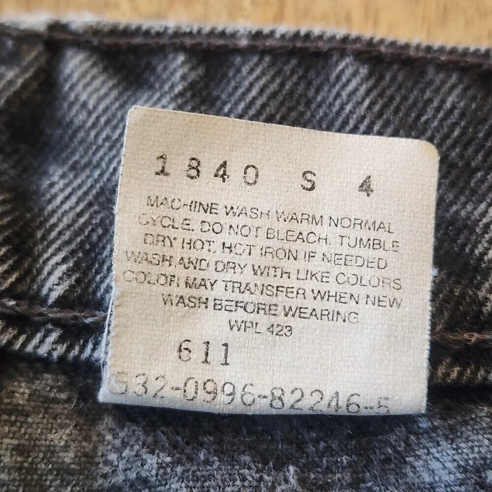 Vintage Levi's 560 Jeans Mens 34x30 Faded Gray Black Loose Tapered Made USA 90s